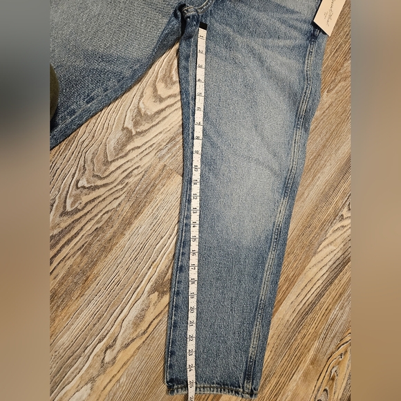 Universal Thread Light Blue Straight Jeans - Picture 3 of 5